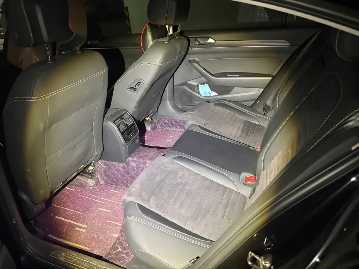 2020 Volkswagen Magotan 2.0T 186HP L4 7DCT,autocango,china used car exporter,china ev exporter,chinese used car exporter,chinese used ev exporter