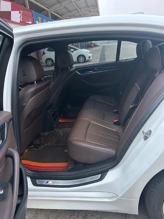 2021 BMW 5 Series 2.0T 184HP L4 8AT,autocango,china used car exporter,china ev exporter,chinese used car exporter,chinese used ev exporter