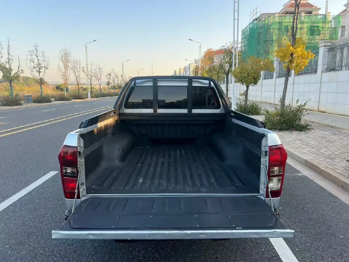 2020 Isuzu LingTuo 2.5T 150HP L4 6MT,autocango,china used car exporter,china ev exporter,chinese used car exporter,chinese used ev exporter