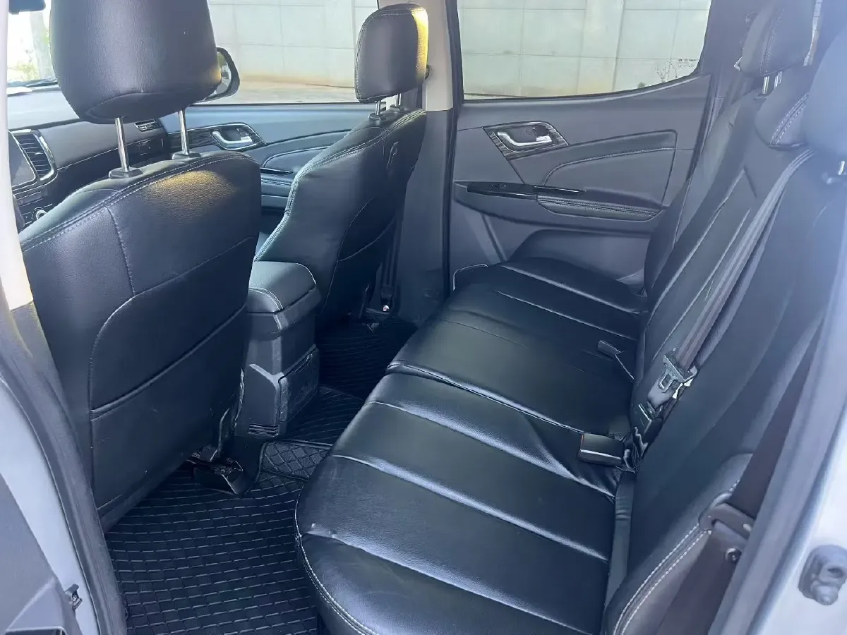 2020 Isuzu LingTuo 2.5T 150HP L4 6MT,autocango,china used car exporter,china ev exporter,chinese used car exporter,chinese used ev exporter