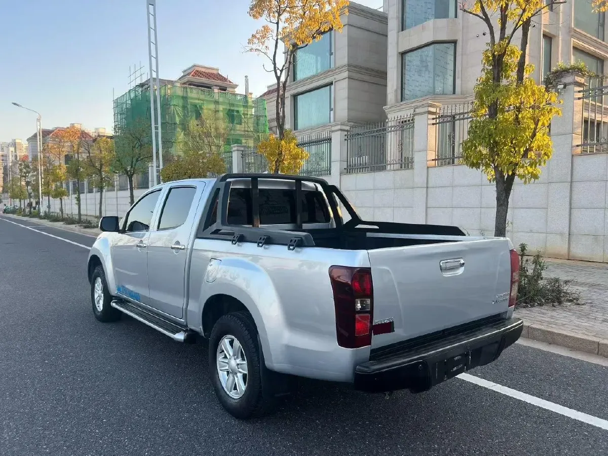 2020 Isuzu LingTuo 2.5T 150HP L4 6MT,autocango,china used car exporter,china ev exporter,chinese used car exporter,chinese used ev exporter