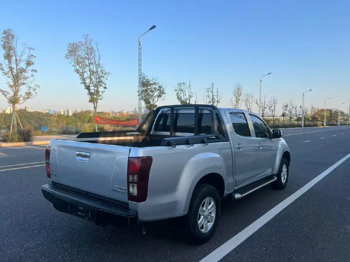 2020 Isuzu LingTuo 2.5T 150HP L4 6MT,autocango,china used car exporter,china ev exporter,chinese used car exporter,chinese used ev exporter