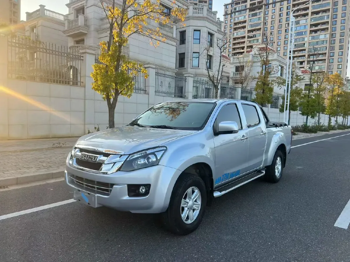 2020 Isuzu LingTuo 2.5T 150HP L4 6MT,autocango,china used car exporter,china ev exporter,chinese used car exporter,chinese used ev exporter