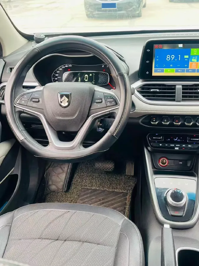 2017 HaiMa S5 Young Edition 1.6L 122HP L4 5MT,autocango,china used car exporter,china ev exporter,chinese used car exporter,chinese used ev exporter