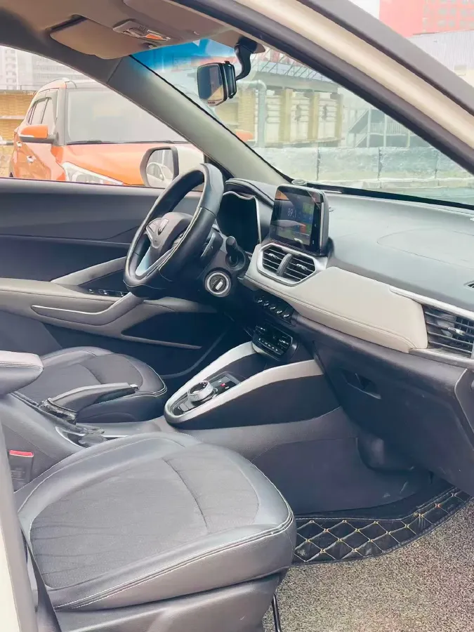 2017 HaiMa S5 Young Edition 1.6L 122HP L4 5MT,autocango,china used car exporter,china ev exporter,chinese used car exporter,chinese used ev exporter