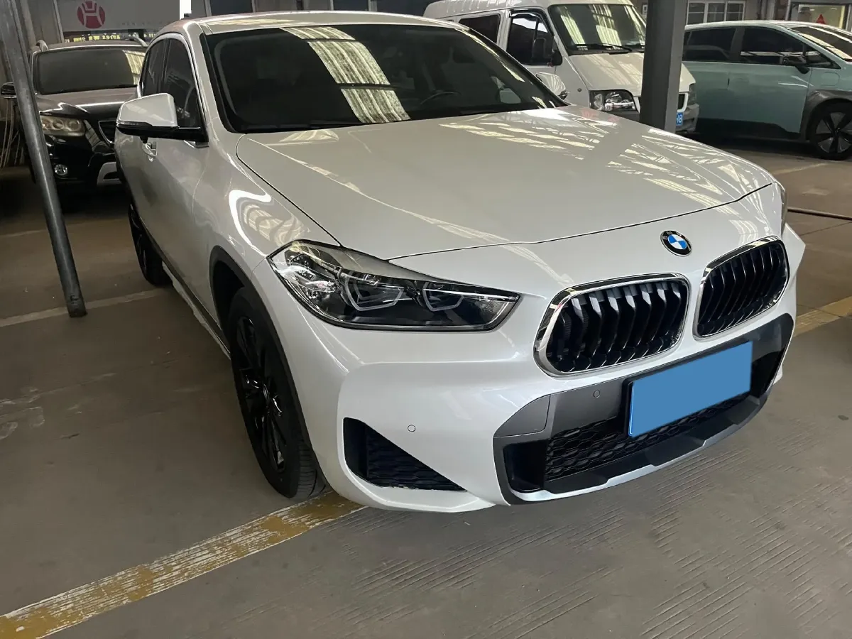 2022 BMW X2 2.0T 192HP L4 7DCT,autocango,china used car exporter,china ev exporter,chinese used car exporter,chinese used ev exporter