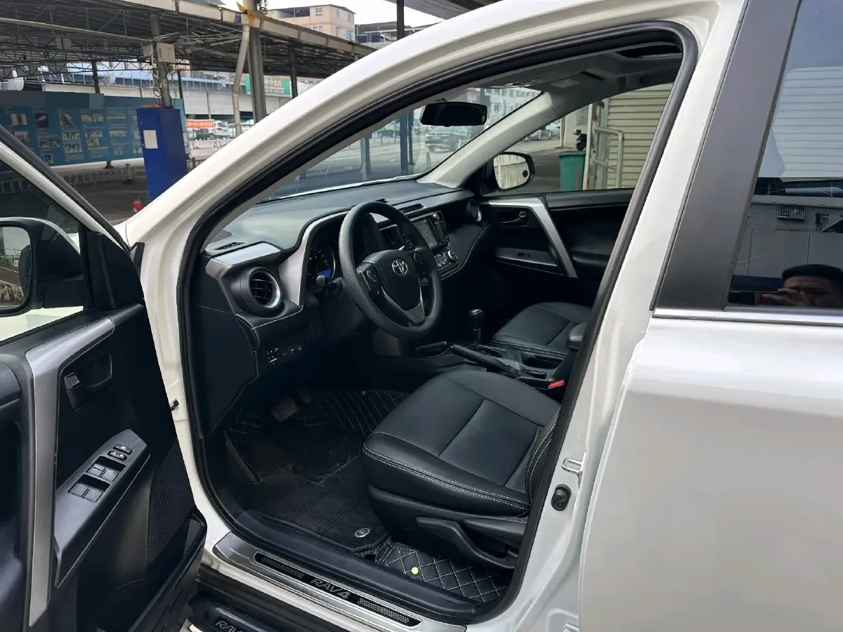 2019 Toyota RAV4 2.0L 151HP L4 CVT,autocango,china used car exporter,china ev exporter,chinese used car exporter,chinese used ev exporter