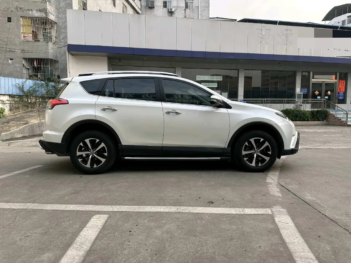 2019 Toyota RAV4 2.0L 151HP L4 CVT,autocango,china used car exporter,china ev exporter,chinese used car exporter,chinese used ev exporter