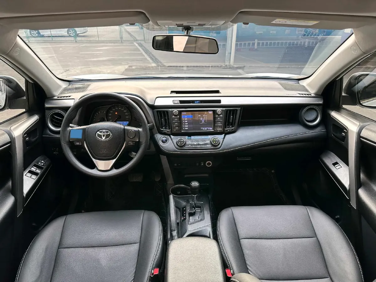 2019 Toyota RAV4 2.0L 151HP L4 CVT,autocango,china used car exporter,china ev exporter,chinese used car exporter,chinese used ev exporter