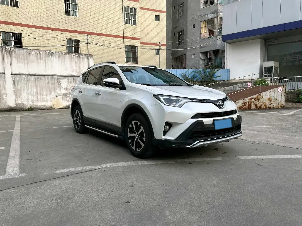 2019 Toyota RAV4 2.0L 151HP L4 CVT,autocango,china used car exporter,china ev exporter,chinese used car exporter,chinese used ev exporter