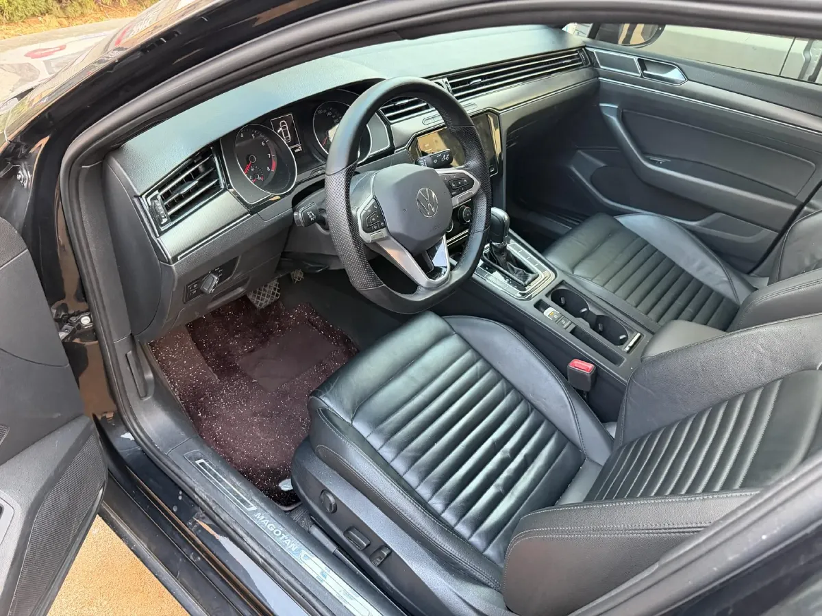 2019 Volkswagen Magotan 2.0T 186HP L4 7DCT,autocango,china used car exporter,china ev exporter,chinese used car exporter,chinese used ev exporter