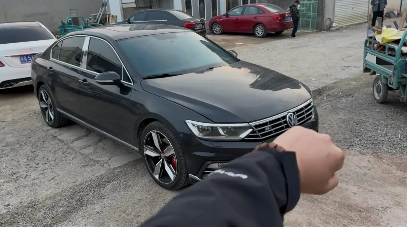 2019 Volkswagen Magotan 2.0T 186HP L4 7DCT,autocango,china used car exporter,china ev exporter,chinese used car exporter,chinese used ev exporter