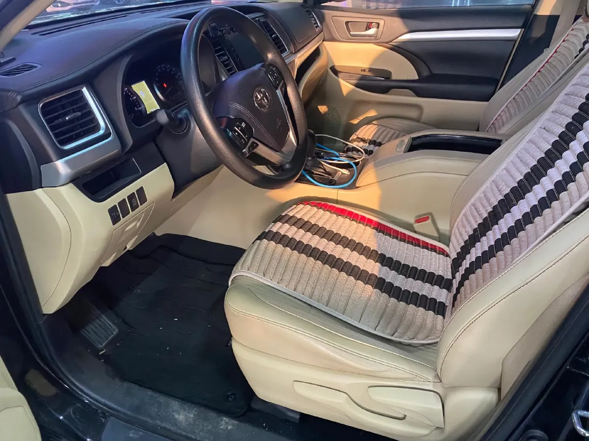 2021 Toyota Highlander 2.0T 220HP L4 6AT,autocango,china used car exporter,china ev exporter,chinese used car exporter,chinese used ev exporter