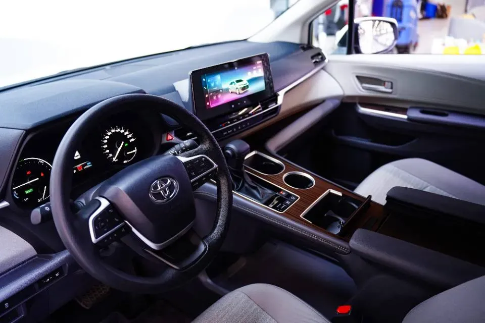 2024 Toyota Sienna 2.5L 189HP L4 E-CVT Hybrid,autocango,china used car exporter,china ev exporter,chinese used car exporter,chinese used ev exporter