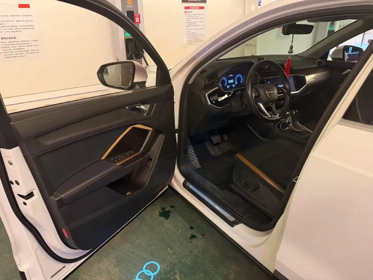 2021 Audi Q3 1.4T 150HP L4 7DCT,autocango,china used car exporter,china ev exporter,chinese used car exporter,chinese used ev exporter