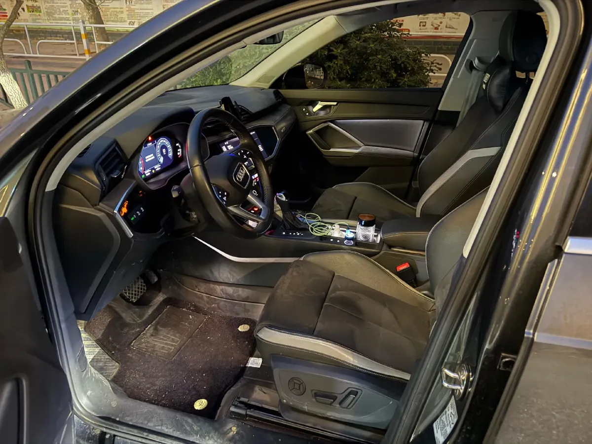 2022 Audi Q3 1.4T 150HP L4 7DCT,autocango,china used car exporter,china ev exporter,chinese used car exporter,chinese used ev exporter