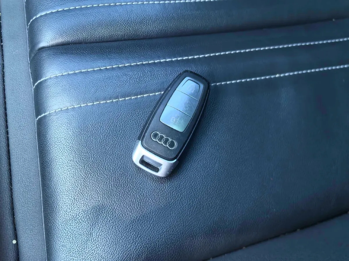 2023 Audi Q5 e-tron BEV 83.4KWH,autocango,china used car exporter,china ev exporter,chinese used car exporter,chinese used ev exporter