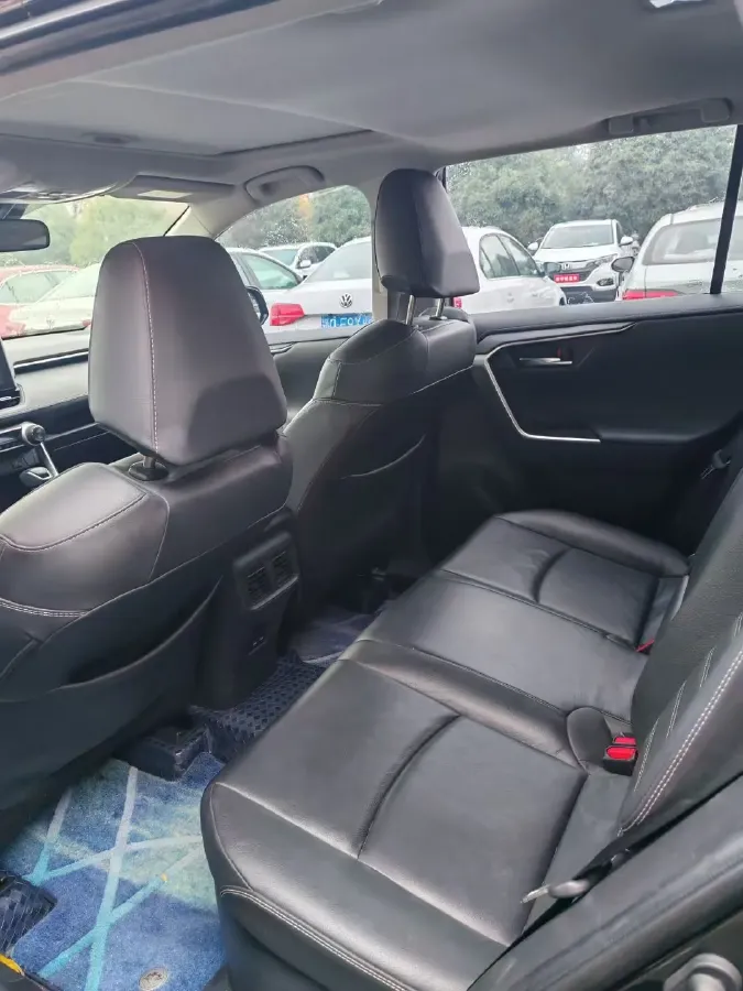 2021 Toyota RAV4 2.5L 178HP L4 E-CVT Hybrid,autocango,china used car exporter,china ev exporter,chinese used car exporter,chinese used ev exporter