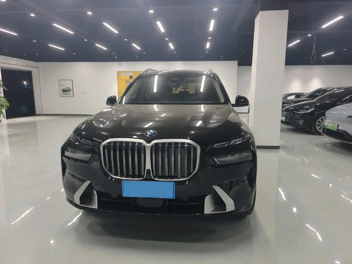 2022 BMW X7 3.0T 340HP L6 8AT,autocango,china used car exporter,china ev exporter,chinese used car exporter,chinese used ev exporter