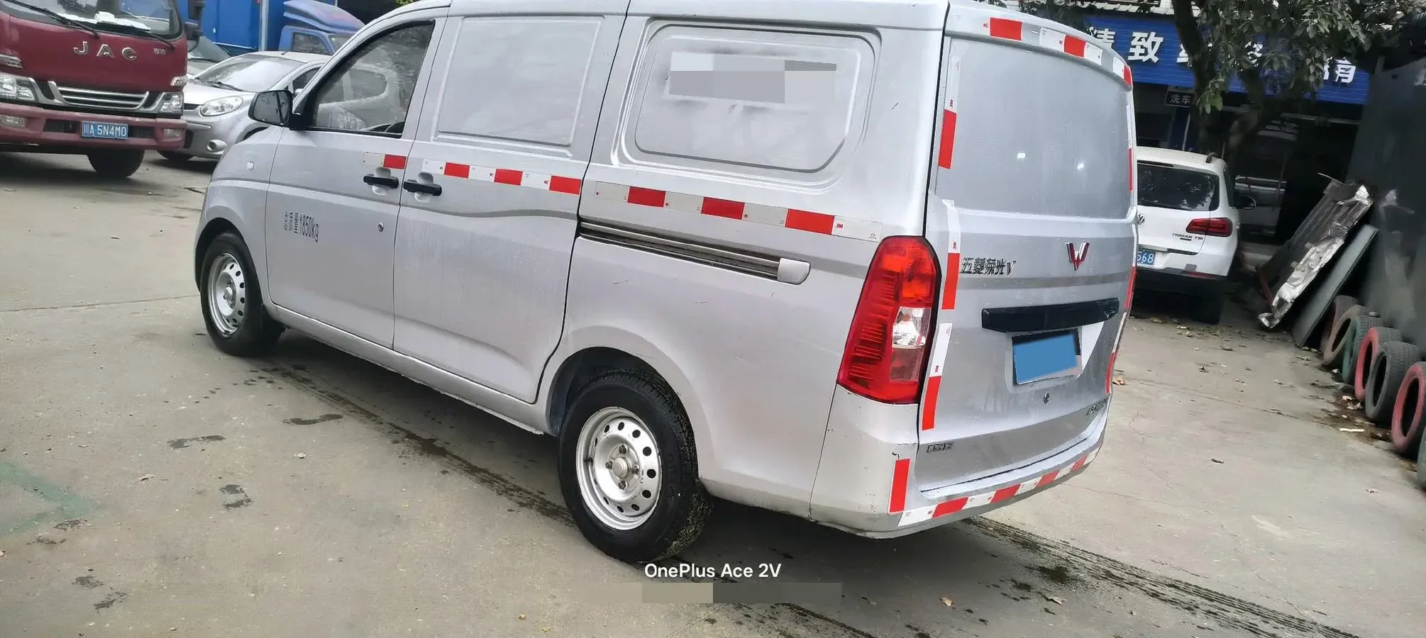 2019 WuLing RongGuang V 1.5L 99HP L4 6MT,autocango,china used car exporter,china ev exporter,chinese used car exporter,chinese used ev exporter