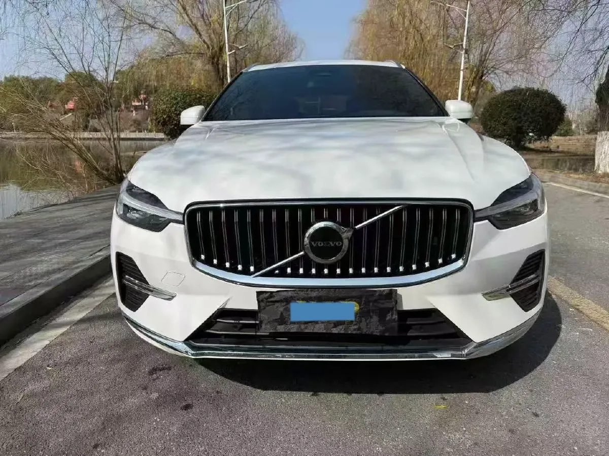 2023 Volvo XC60 2.0T 250HP L4 8AT,autocango,china used car exporter,china ev exporter,chinese used car exporter,chinese used ev exporter