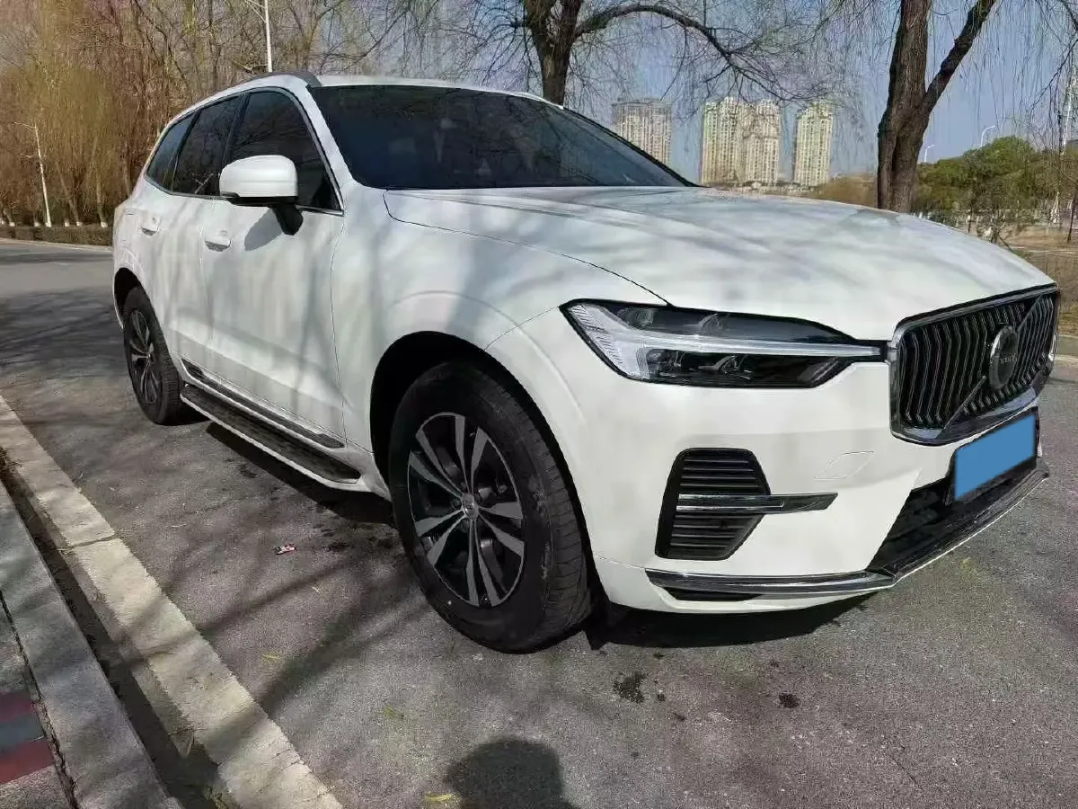 2023 Volvo XC60 2.0T 250HP L4 8AT,autocango,china used car exporter,china ev exporter,chinese used car exporter,chinese used ev exporter