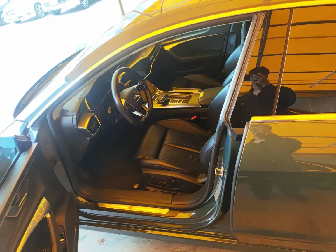 2021 Audi A7 2.0T 245HP L4 7DCT,autocango,china used car exporter,china ev exporter,chinese used car exporter,chinese used ev exporter