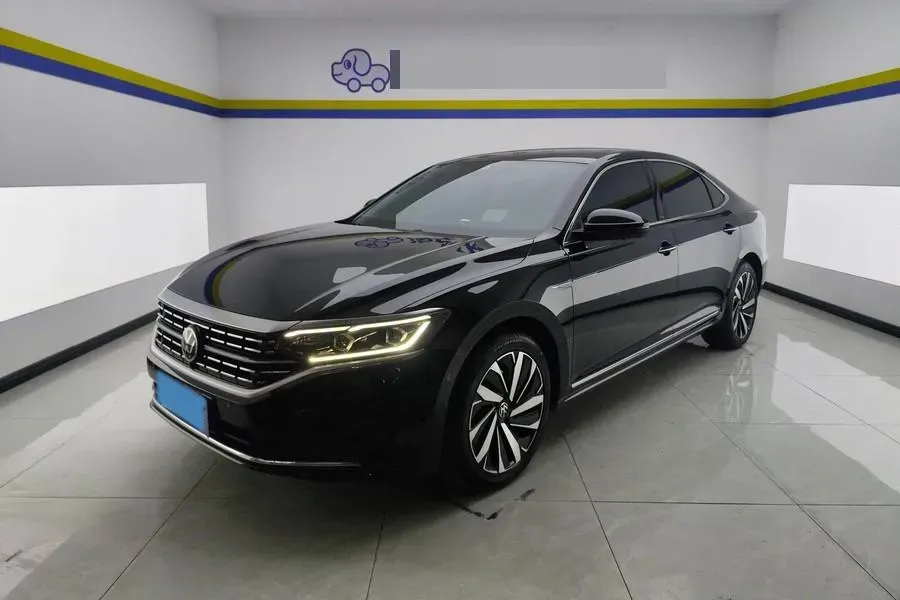 2024 Volkswagen Passat 2.0T 220HP L4 7DCT,autocango,china used car exporter,china ev exporter,chinese used car exporter,chinese used ev exporter