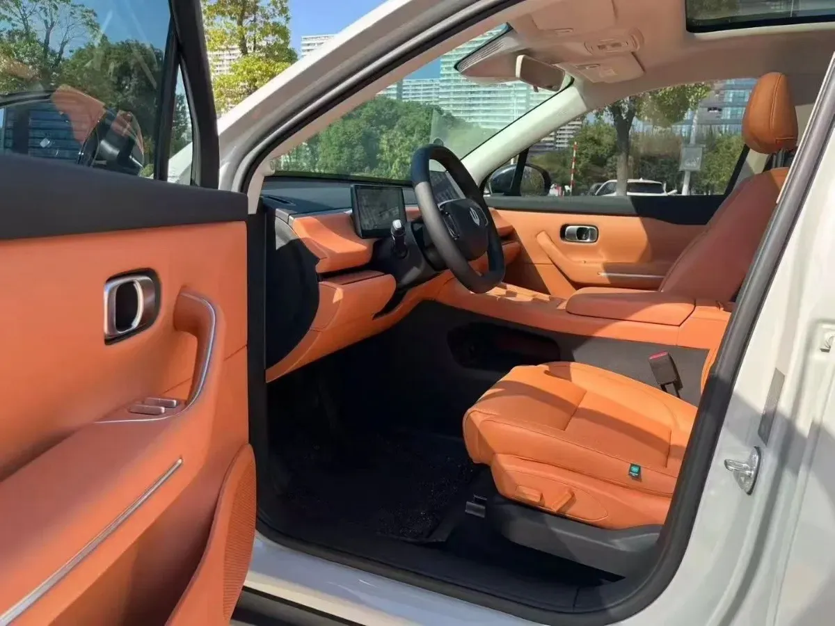 2024 Leapmotor C10 1.5L 95HP L4 REEV 28.4KWH,autocango,china used car exporter,china ev exporter,chinese used car exporter,chinese used ev exporter