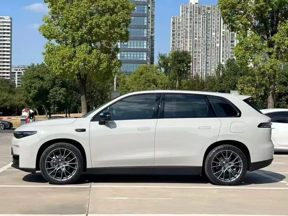 2024 Leapmotor C10 1.5L 95HP L4 REEV 28.4KWH,autocango,china used car exporter,china ev exporter,chinese used car exporter,chinese used ev exporter