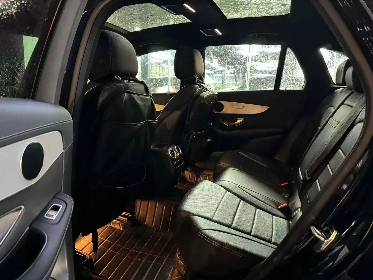 2021 Mercedes-Benz GLC Class 2.0T 197HP L4 9AT,autocango,china used car exporter,china ev exporter,chinese used car exporter,chinese used ev exporter