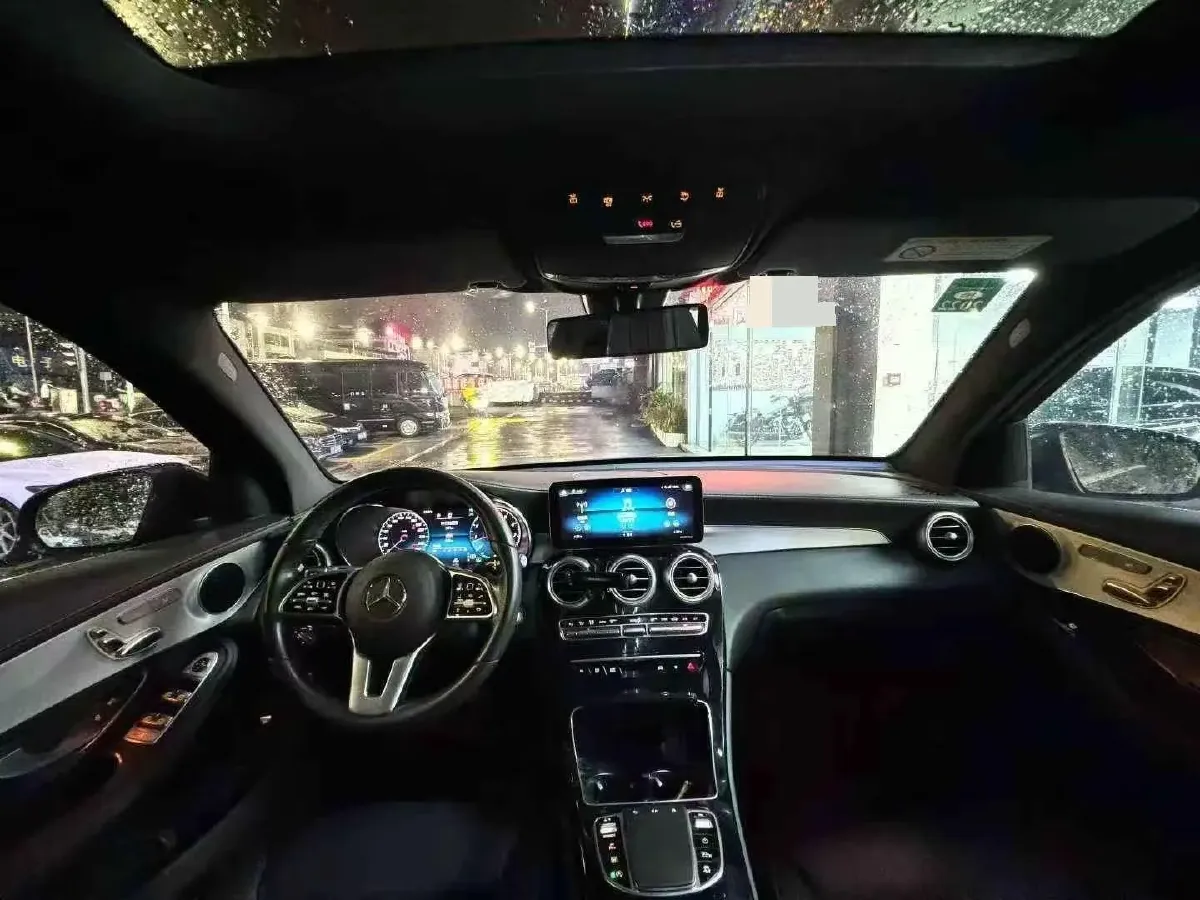2021 Mercedes-Benz GLC Class 2.0T 197HP L4 9AT,autocango,china used car exporter,china ev exporter,chinese used car exporter,chinese used ev exporter
