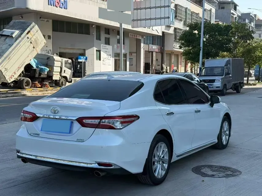 2023 Toyota Camry 2.0L 177HP L4 CVT,autocango,china used car exporter,china ev exporter,chinese used car exporter,chinese used ev exporter