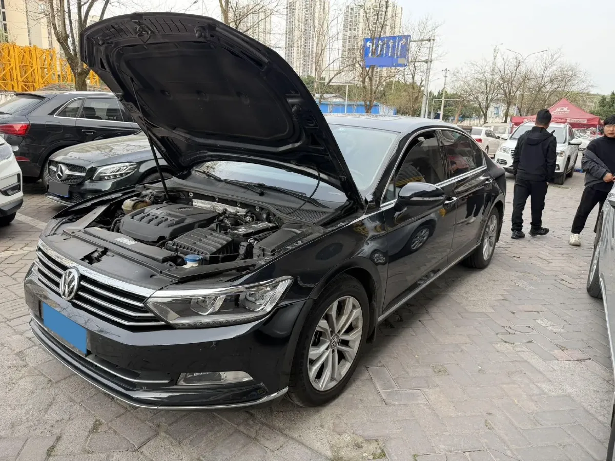 2019 Volkswagen Magotan 2.0T 186HP L4 7DCT,autocango,china used car exporter,china ev exporter,chinese used car exporter,chinese used ev exporter
