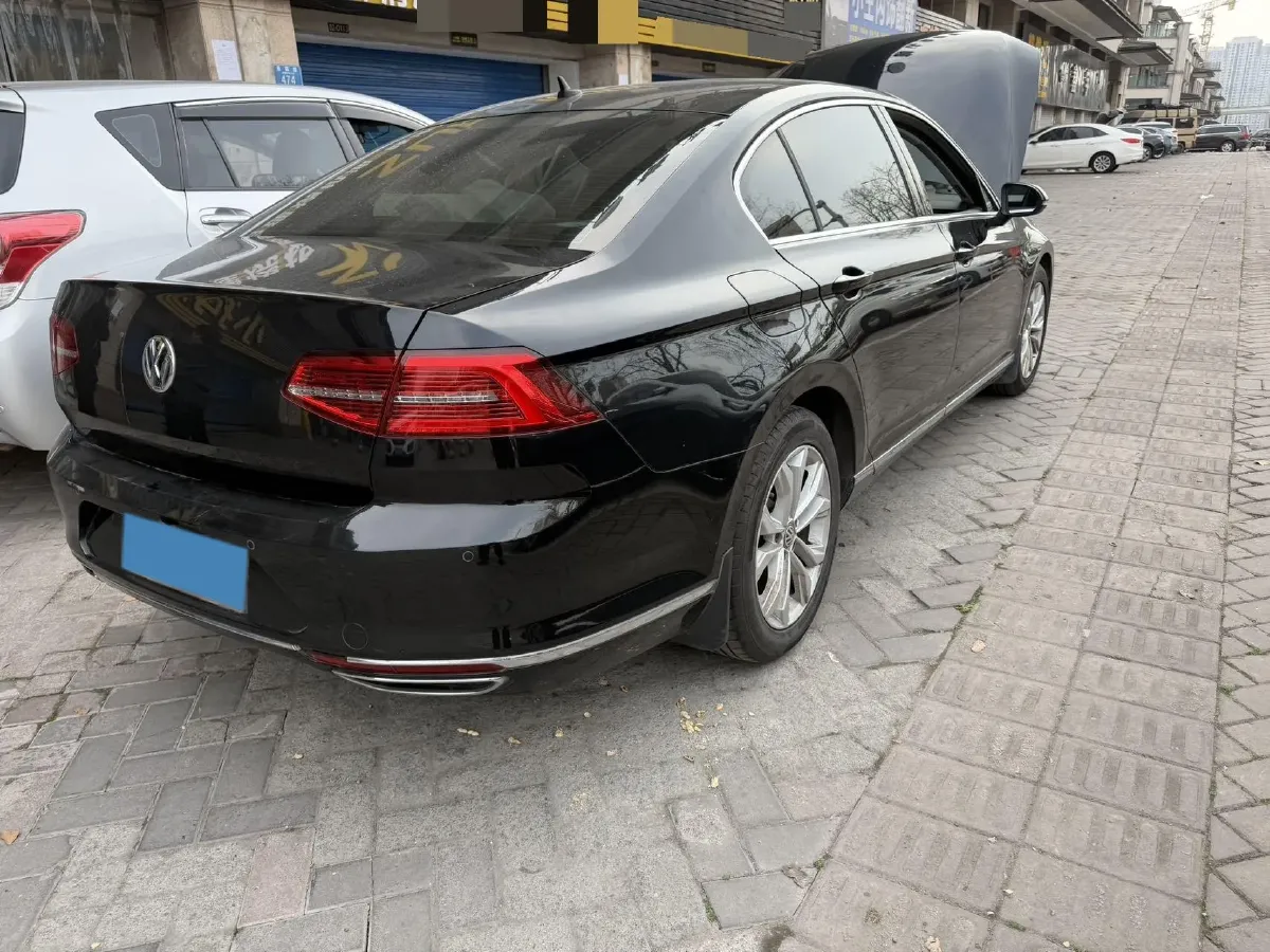2019 Volkswagen Magotan 2.0T 186HP L4 7DCT,autocango,china used car exporter,china ev exporter,chinese used car exporter,chinese used ev exporter