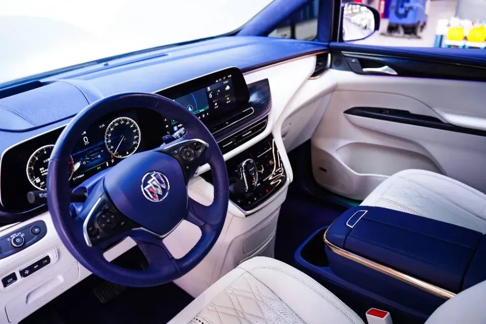 2022 Buick GL8 2.0T 237HP L4 9AT,autocango,china used car exporter,china ev exporter,chinese used car exporter,chinese used ev exporter