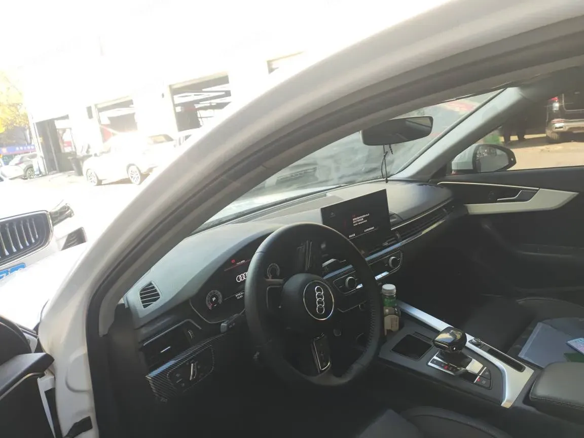 2020 Audi A4L 2.0T 190HP L4 7DCT,autocango,china used car exporter,china ev exporter,chinese used car exporter,chinese used ev exporter