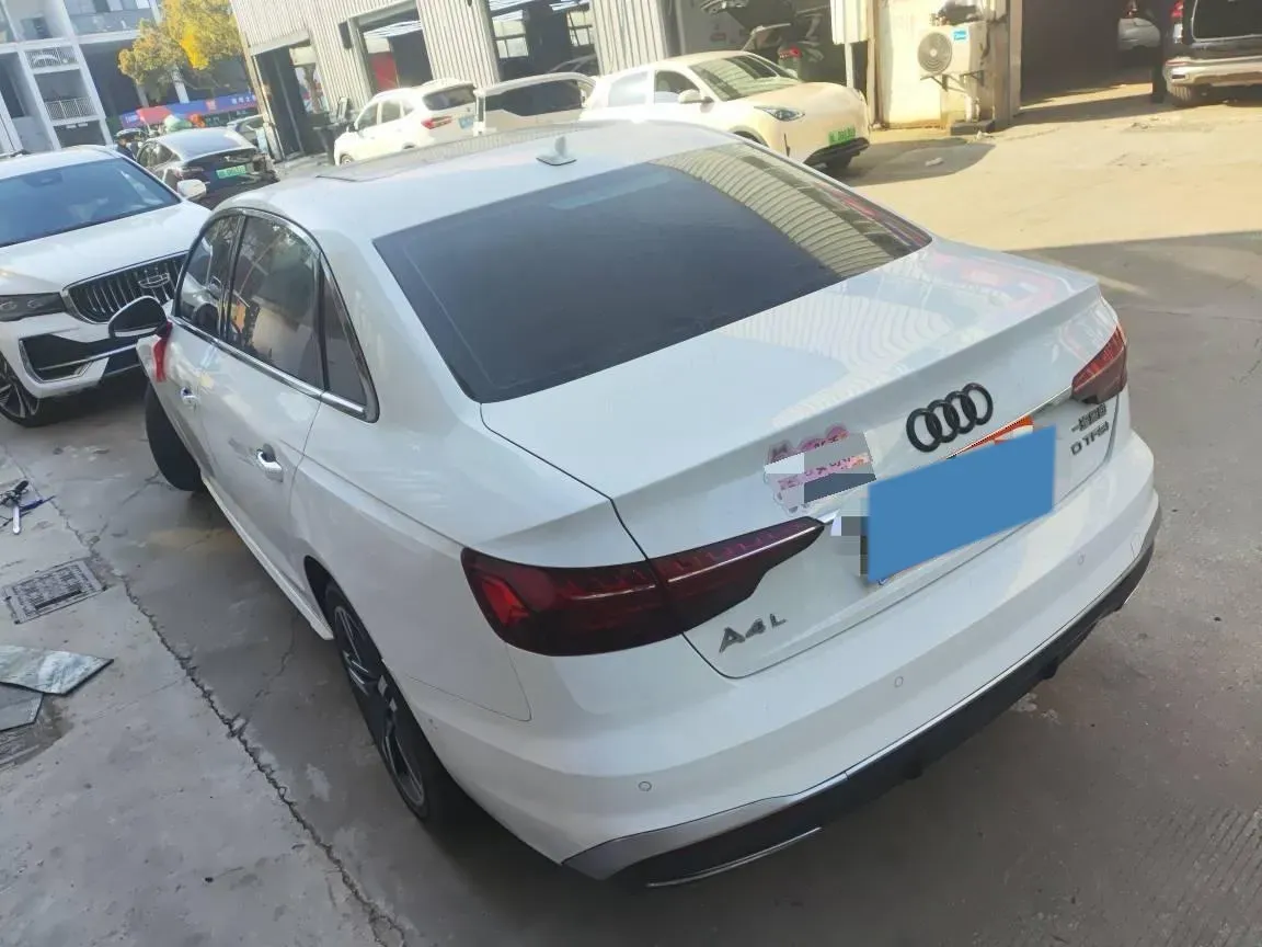 2020 Audi A4L 2.0T 190HP L4 7DCT,autocango,china used car exporter,china ev exporter,chinese used car exporter,chinese used ev exporter