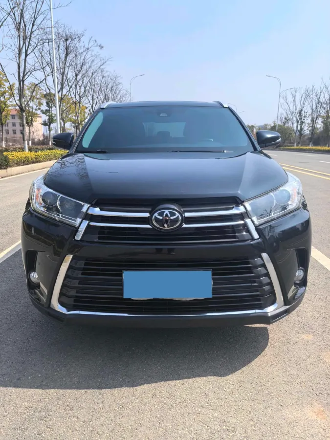 2021 Toyota Highlander 2.0T 220HP L4 6AT,autocango,china used car exporter,china ev exporter,chinese used car exporter,chinese used ev exporter