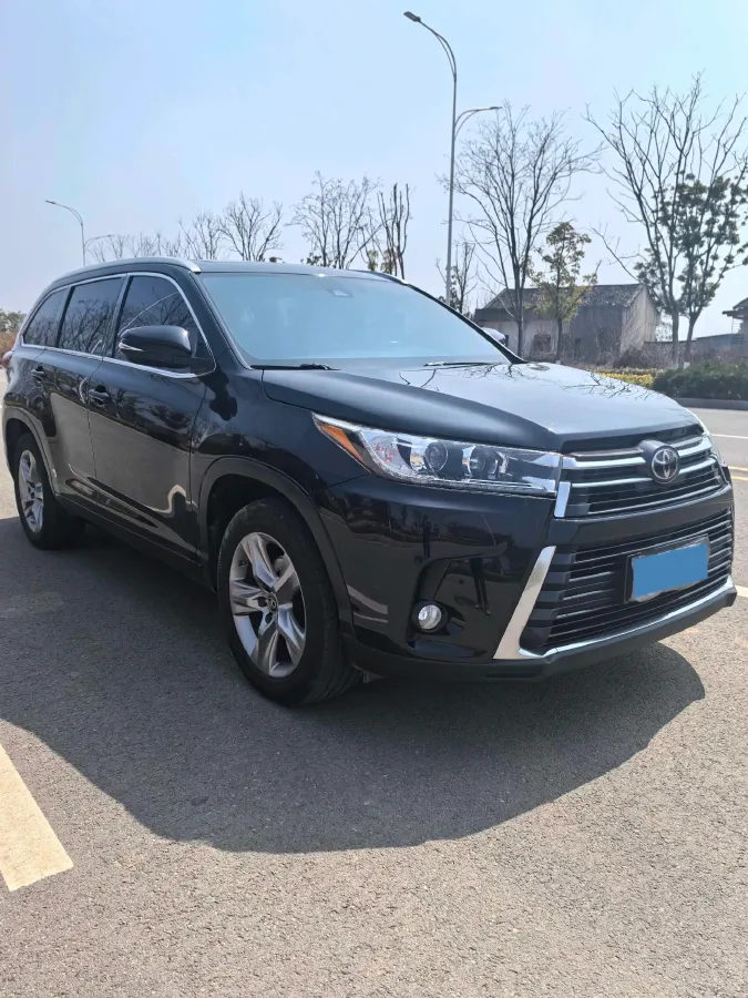 2021 Toyota Highlander 2.0T 220HP L4 6AT,autocango,china used car exporter,china ev exporter,chinese used car exporter,chinese used ev exporter