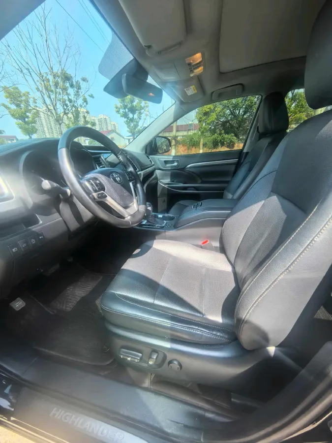 2021 Toyota Highlander 2.0T 220HP L4 6AT,autocango,china used car exporter,china ev exporter,chinese used car exporter,chinese used ev exporter