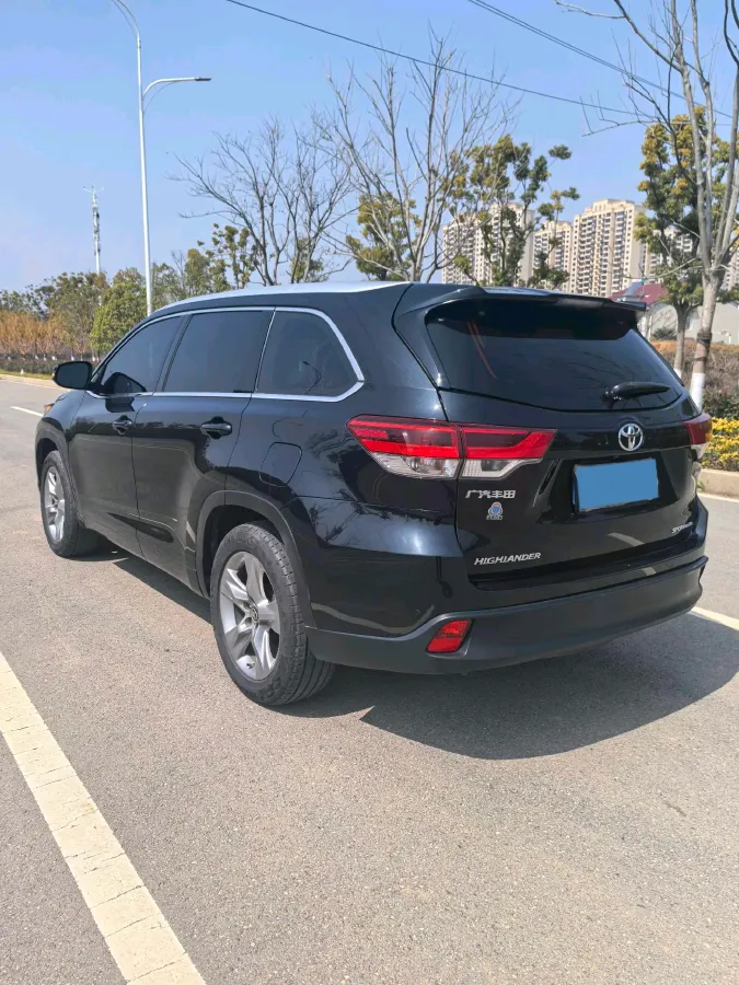 2021 Toyota Highlander 2.0T 220HP L4 6AT,autocango,china used car exporter,china ev exporter,chinese used car exporter,chinese used ev exporter