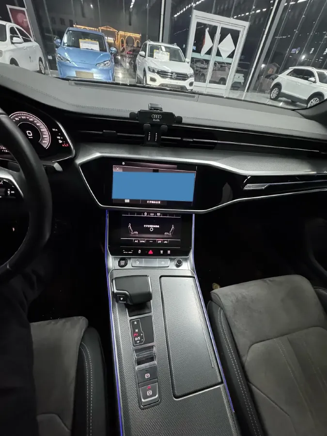 2024 Audi A6L 2.0T 190HP L4 7DCT,autocango,china used car exporter,china ev exporter,chinese used car exporter,chinese used ev exporter