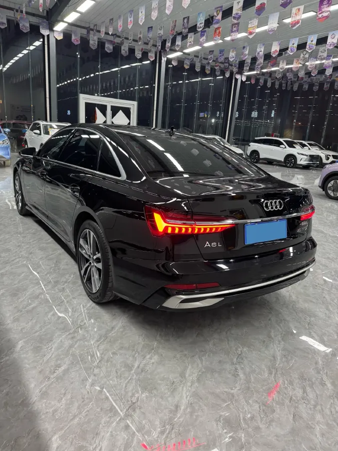 2024 Audi A6L 2.0T 190HP L4 7DCT,autocango,china used car exporter,china ev exporter,chinese used car exporter,chinese used ev exporter