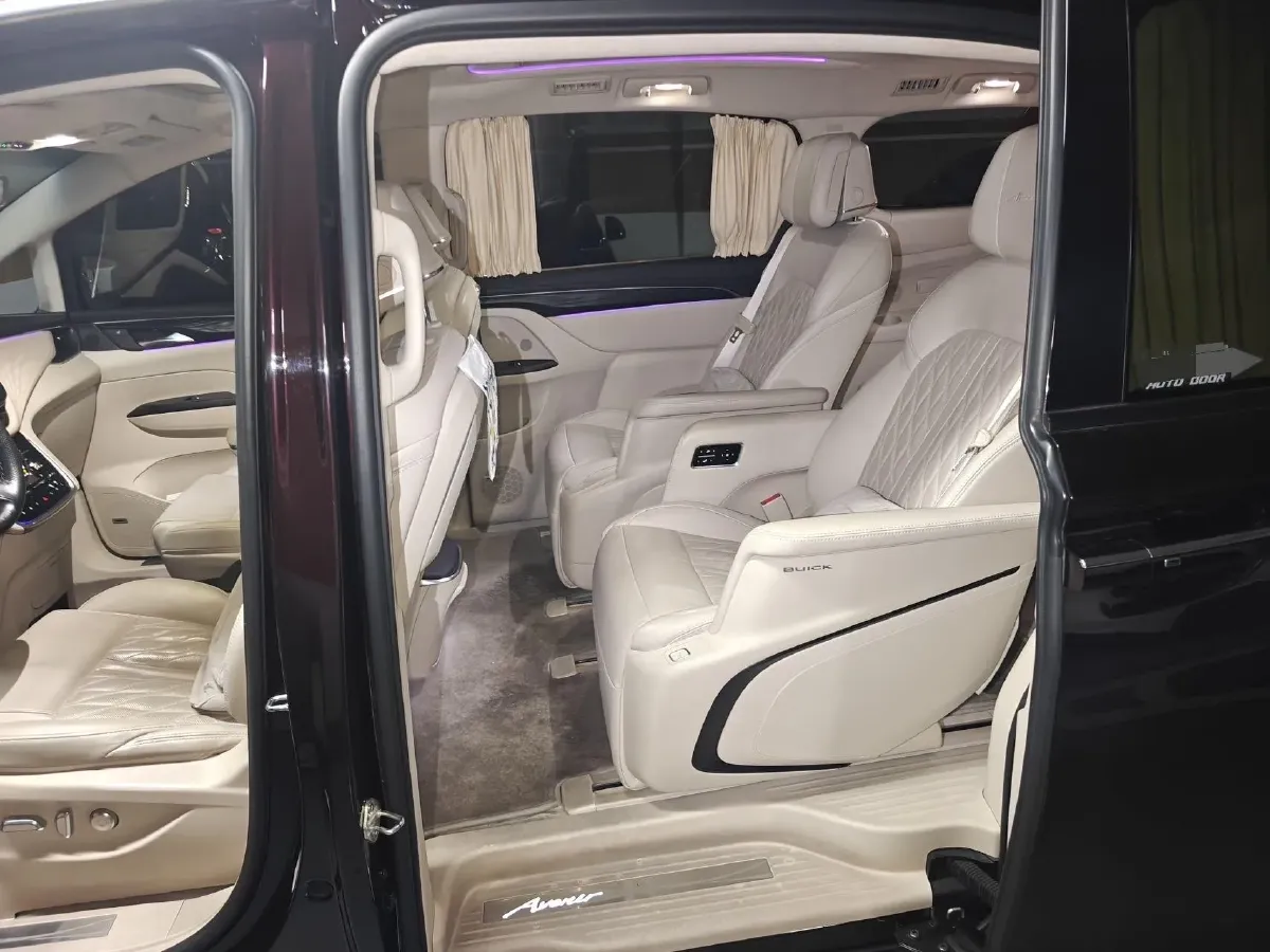 2022 Buick GL8 2.0T 237HP L4 9AT,autocango,china used car exporter,china ev exporter,chinese used car exporter,chinese used ev exporter