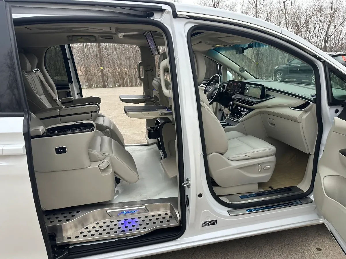 2020 Buick GL8 2.0T 237HP L4 9AT,autocango,china used car exporter,china ev exporter,chinese used car exporter,chinese used ev exporter