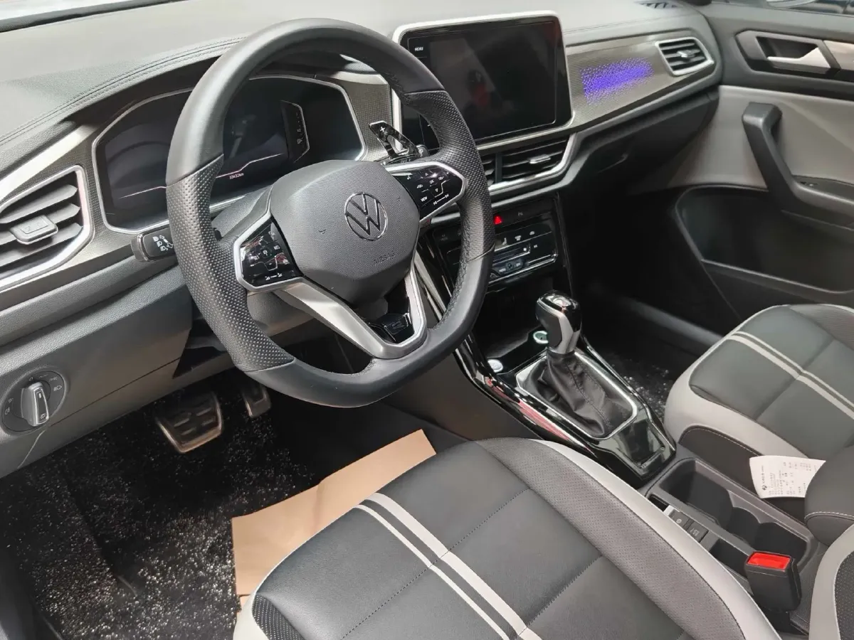 2023 Volkswagen T-Roc 1.5T 160HP L4 7DCT,autocango,china used car exporter,china ev exporter,chinese used car exporter,chinese used ev exporter