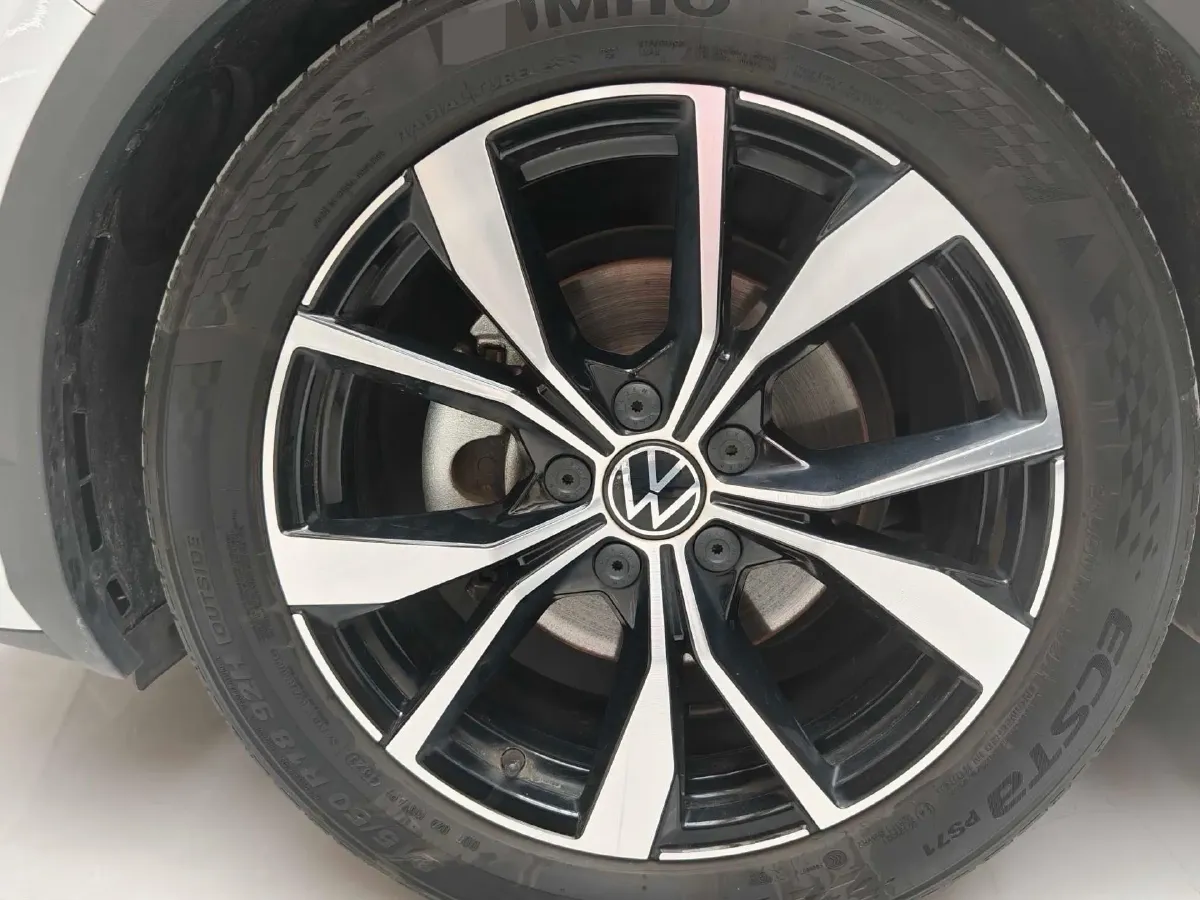 2023 Volkswagen T-Roc 1.5T 160HP L4 7DCT,autocango,china used car exporter,china ev exporter,chinese used car exporter,chinese used ev exporter