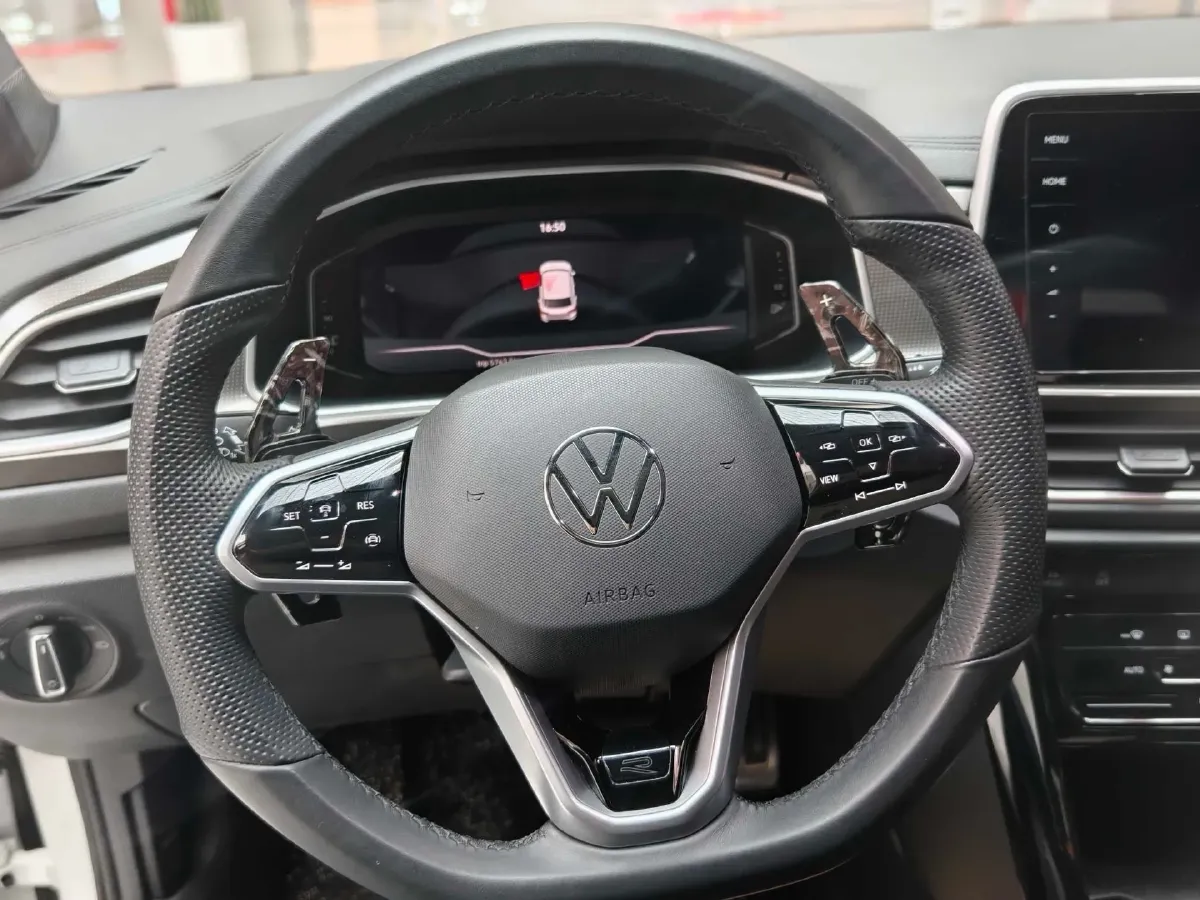 2023 Volkswagen T-Roc 1.5T 160HP L4 7DCT,autocango,china used car exporter,china ev exporter,chinese used car exporter,chinese used ev exporter