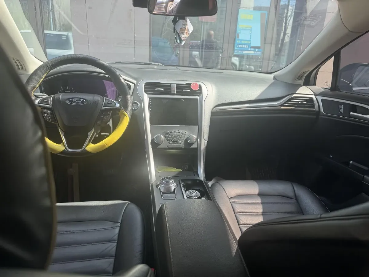 2018 Ford Mondeo 2.0T 204HP L4 6AT,autocango,china used car exporter,china ev exporter,chinese used car exporter,chinese used ev exporter